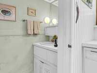 House 3008828001