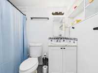 House 3010694617