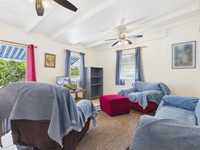 House 3010694677