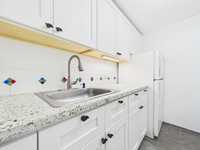 House 3010694545