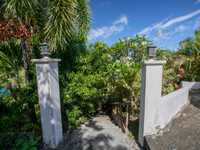 House 3018698941