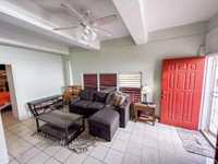 House 3018702037