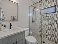 House 3024200305
