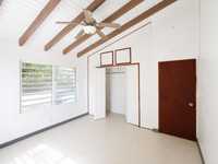 House 3025920976