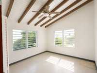House 3025920978