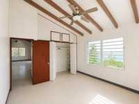 House 3025920982