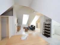House 3029611704