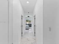 House 3082809594