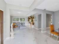 House 3082809457