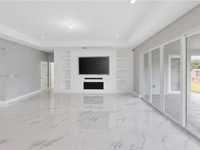 House 3082809505