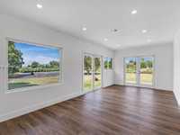 House 3100570838