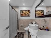 House 3100570851
