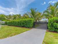 House 3100570881