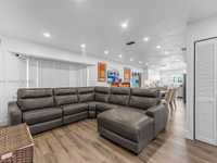 House 3100570815