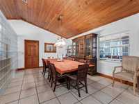 House 3114602422