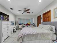 House 3114602438