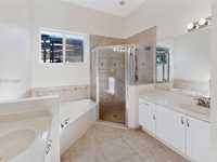 House 3138027928