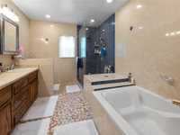 House 3175307811