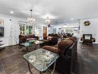 House 3175307760