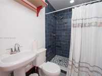House 3175307920