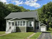 House 3150749493