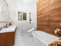 House 3170917420