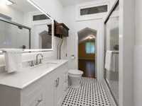 House 3170917432