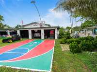 House 3170917472