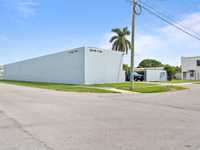 House 3173786024