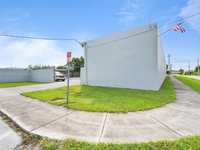House 3173786077