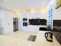 House 3183786694