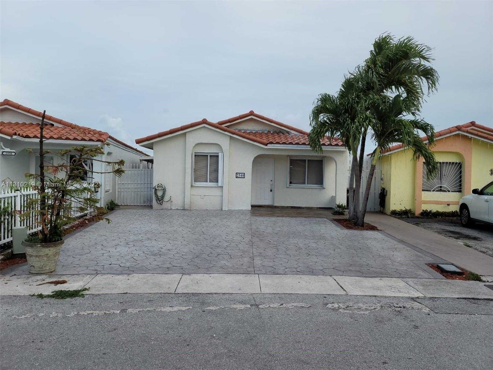 2540 W 64th Pl Hialeah Florida United States, Sold, residential,  , Phoenix Realtors LLC
