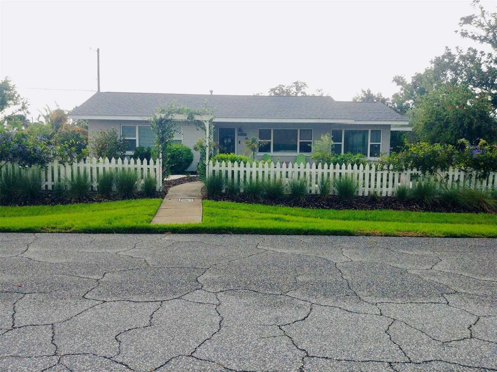 1975 WESTLAND ROAD Mount Dora Florida United States, Sold, residential, , Spouses With Houses Realty