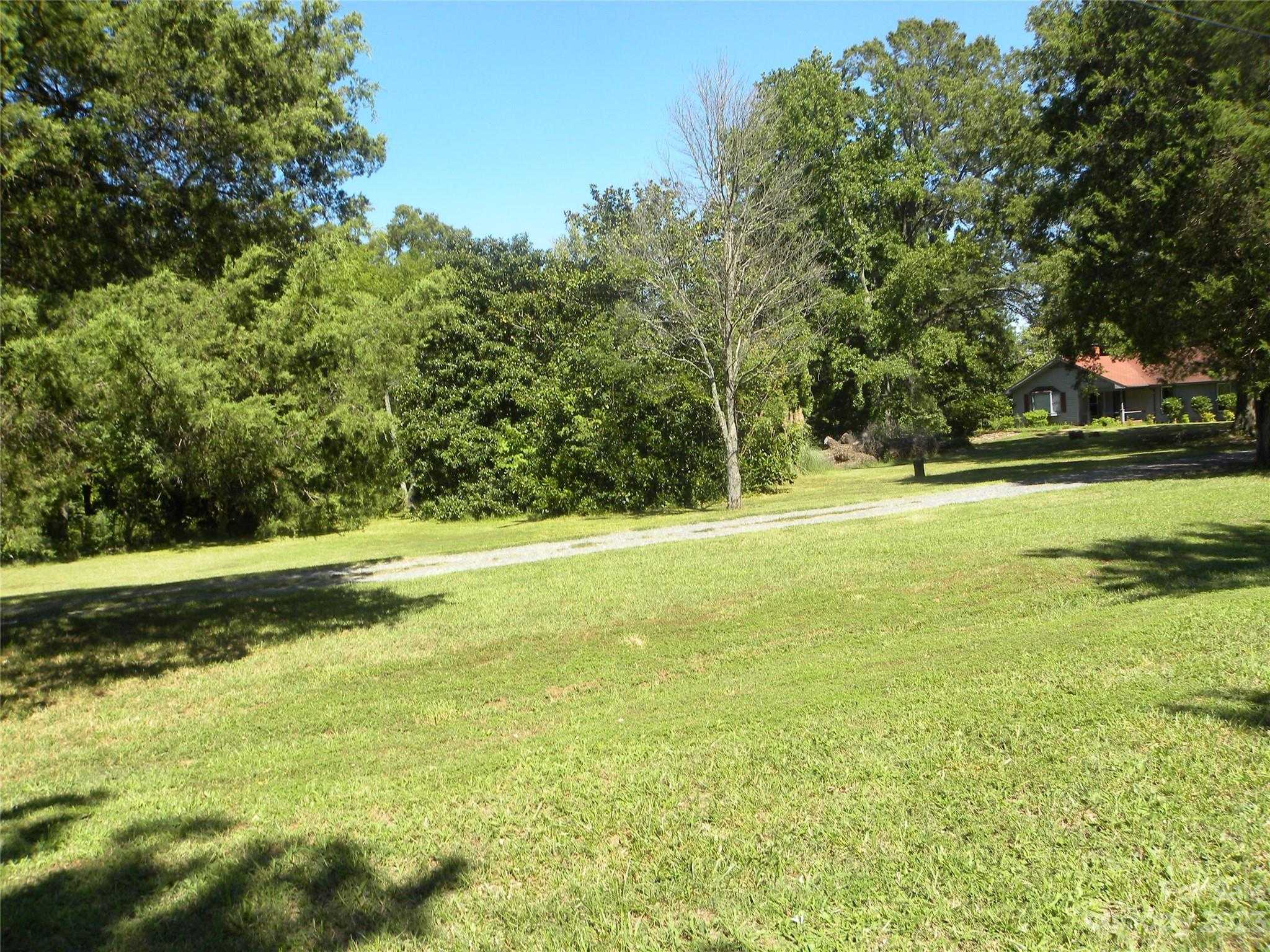 13500 Tryon Street Charlotte North Carolina United States, for Sale, commercial, Kristen Haynes, New Home Buyers Brokers / Realty Pros