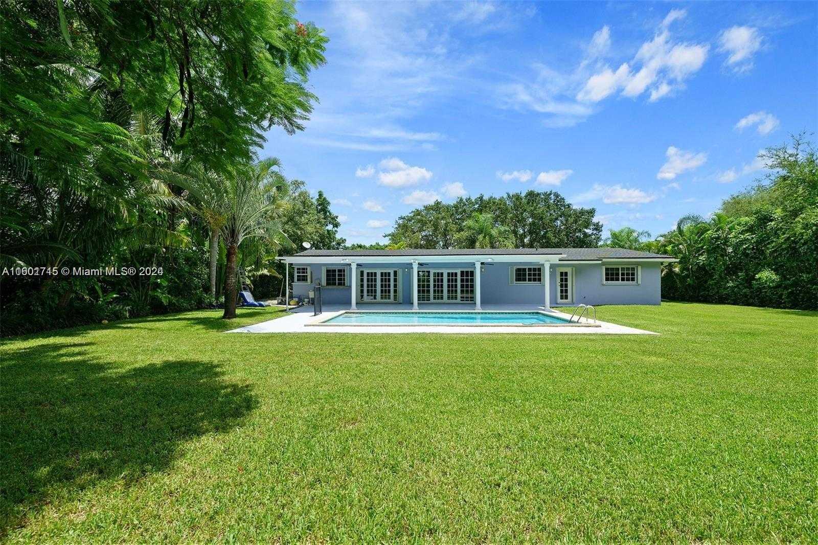 15420 SW 84th Ct  APT . Palmetto Bay Florida United States, Rented, residential,  , Tejeda Real Estate Inc. 