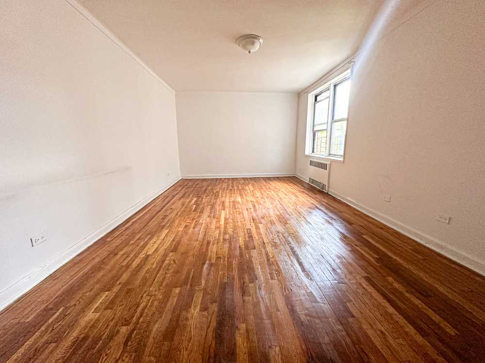 6712 Yellowstone  Blvd Forest Hills NY United States, for Sale, residential,  , Showcase Realty