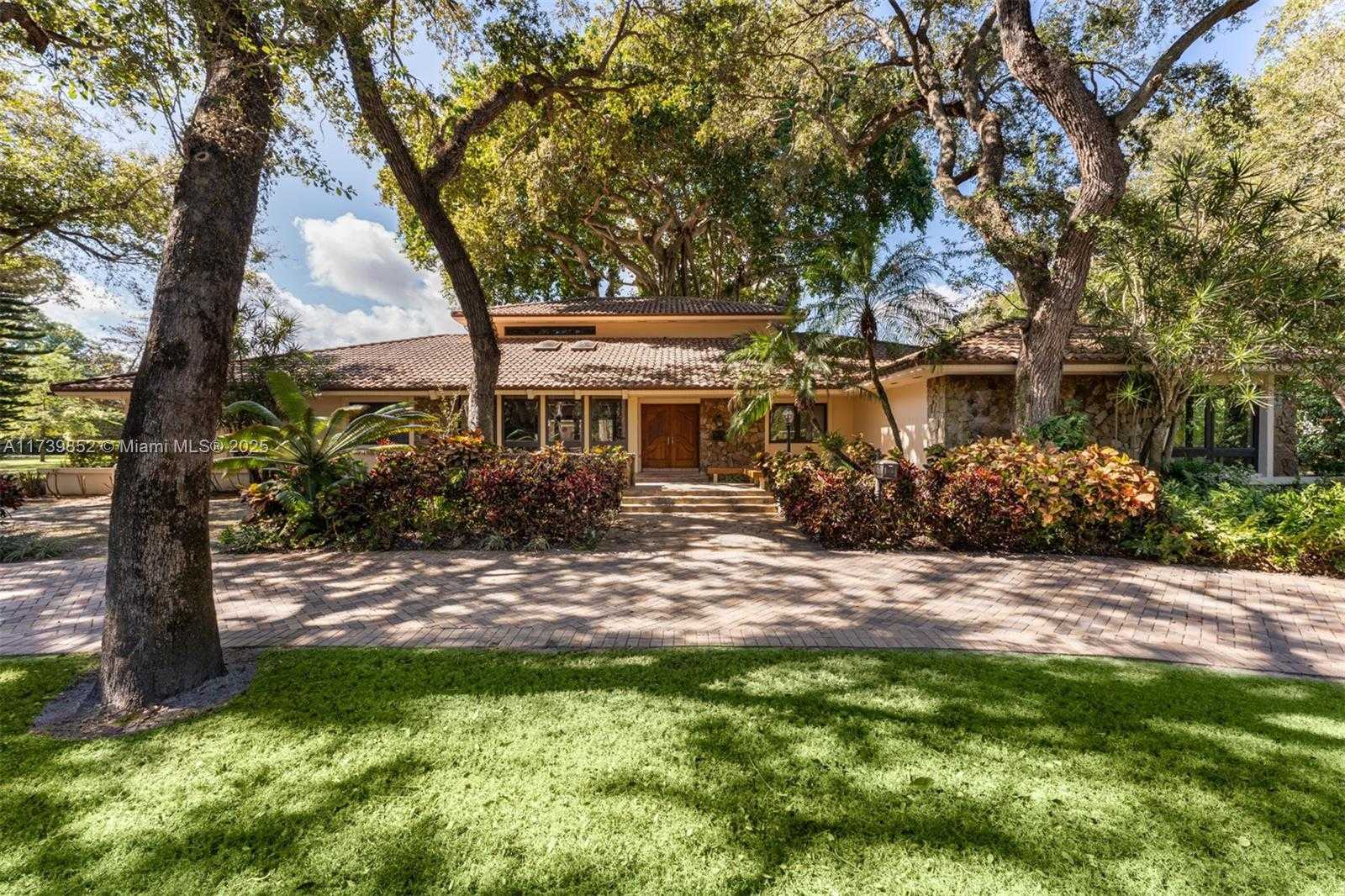 9490 Old Cutler Ln Coral Gables Florida United States, for Sale, residential,  , Tejeda Real Estate Inc. 