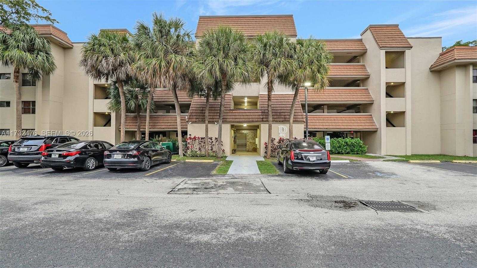 481 Ives Dairy Rd  APT 105-4 Miami Florida United States, for Sale, residential, Henry Smith, Incom Sample Office