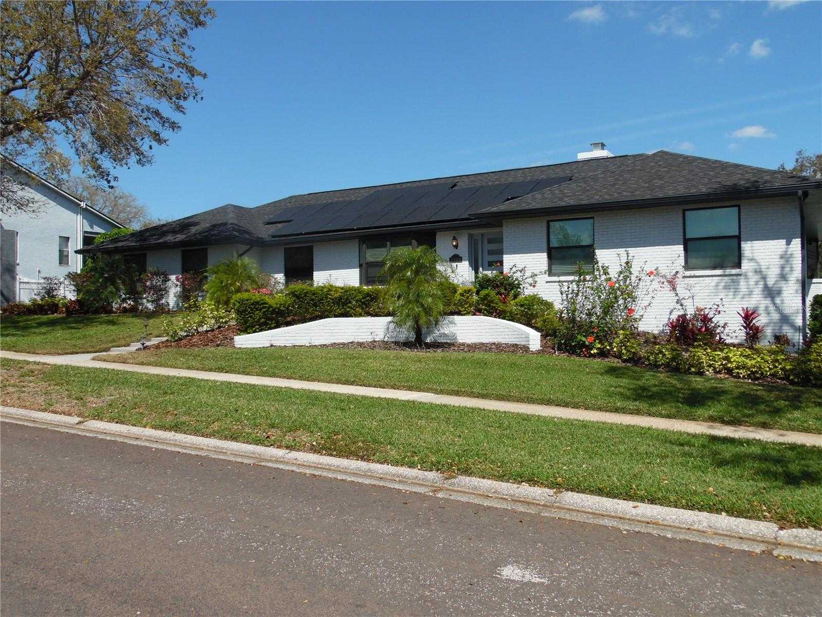 2709 FAIRWAY VIEW DRIVE Valrico Florida United States, for Sale, residential, Luz Angela Lopez, HomeLife Realty Coastal Properties