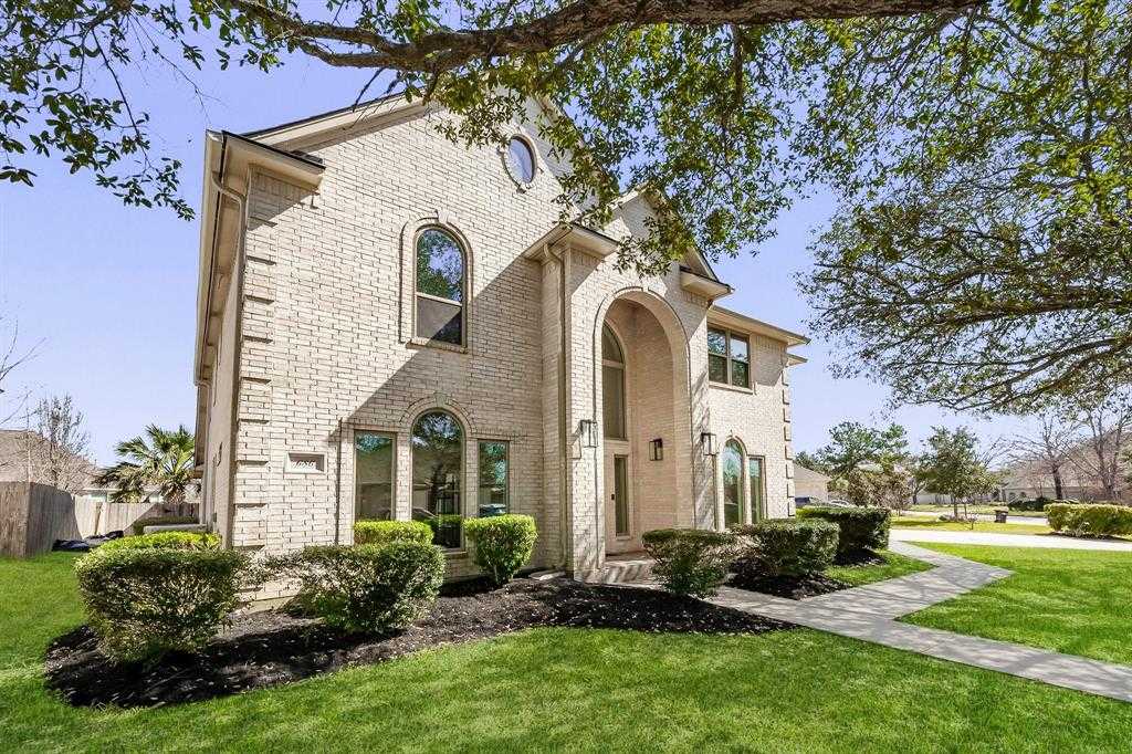 686 Edgewood Drive Montgomery Texas United States, for Sale, residential, Jennifer  Christmas, Walzel Properties*