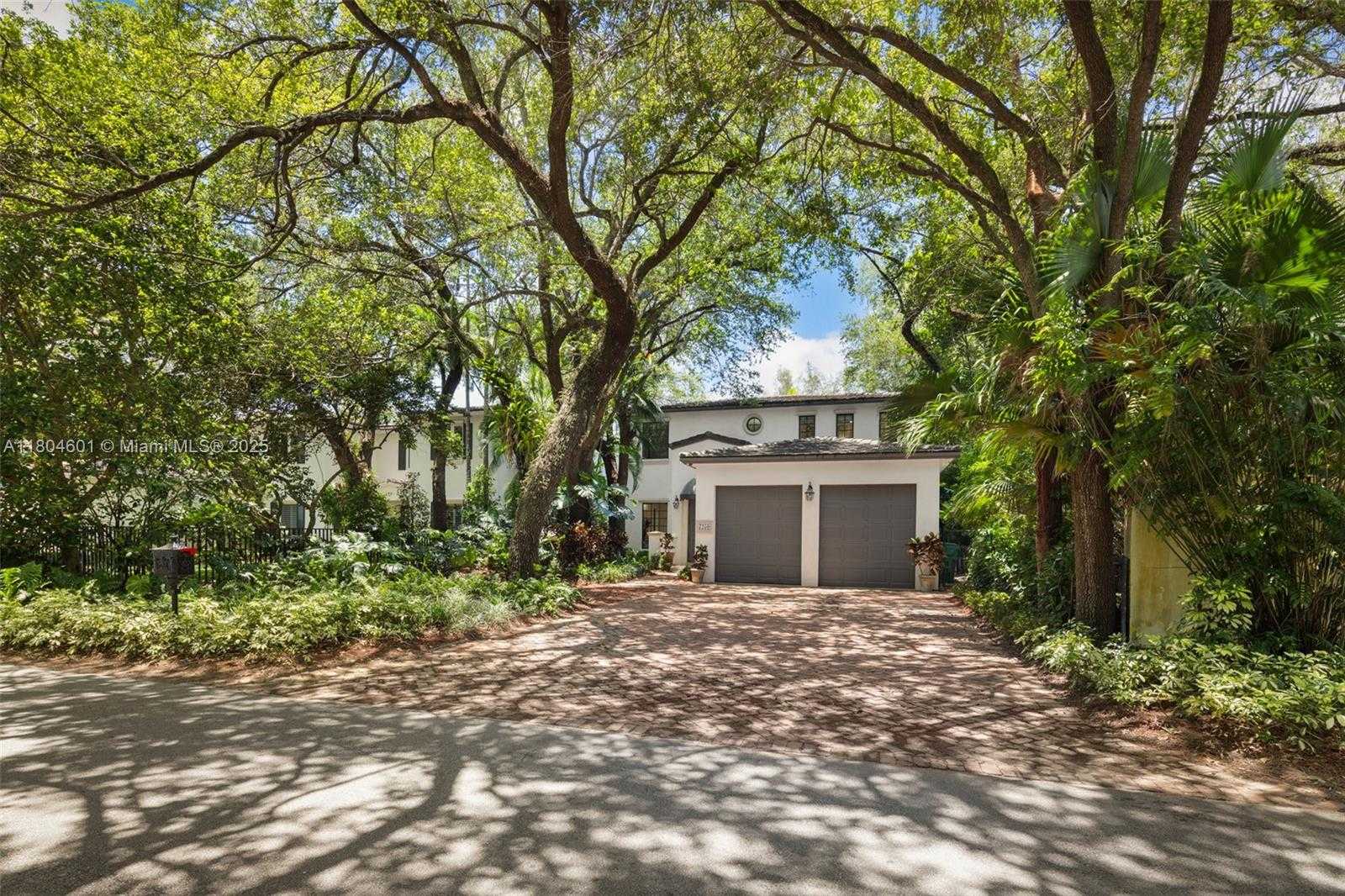 7250 Erwin Rd Coral Gables Florida United States, for Sale, residential,  , Tejeda Real Estate Inc. 