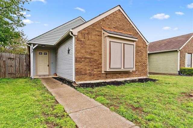 217 Teakwood Lane Lewisville Texas United States, Sale Pending, residential,  , DFW Fine Properties