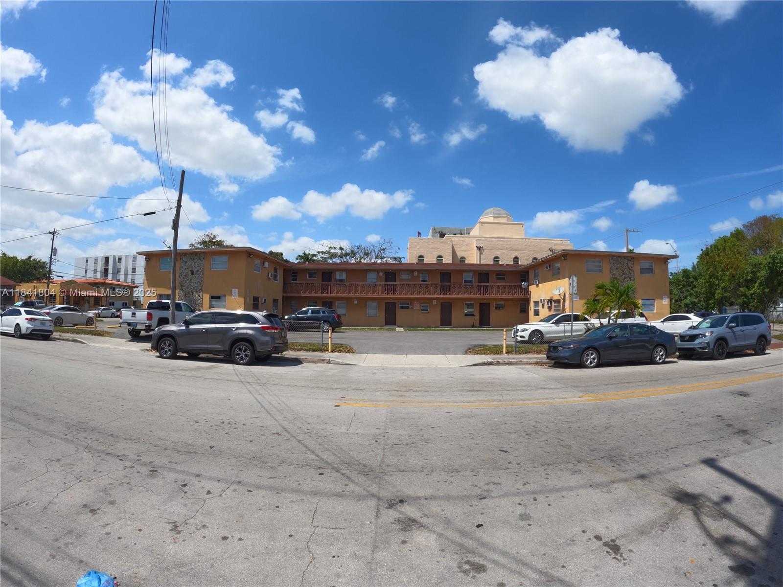 1701 SW 3rd St Miami Florida United States, for Sale, commercial, Kimberley Gibson, InCom Commercial Example Office