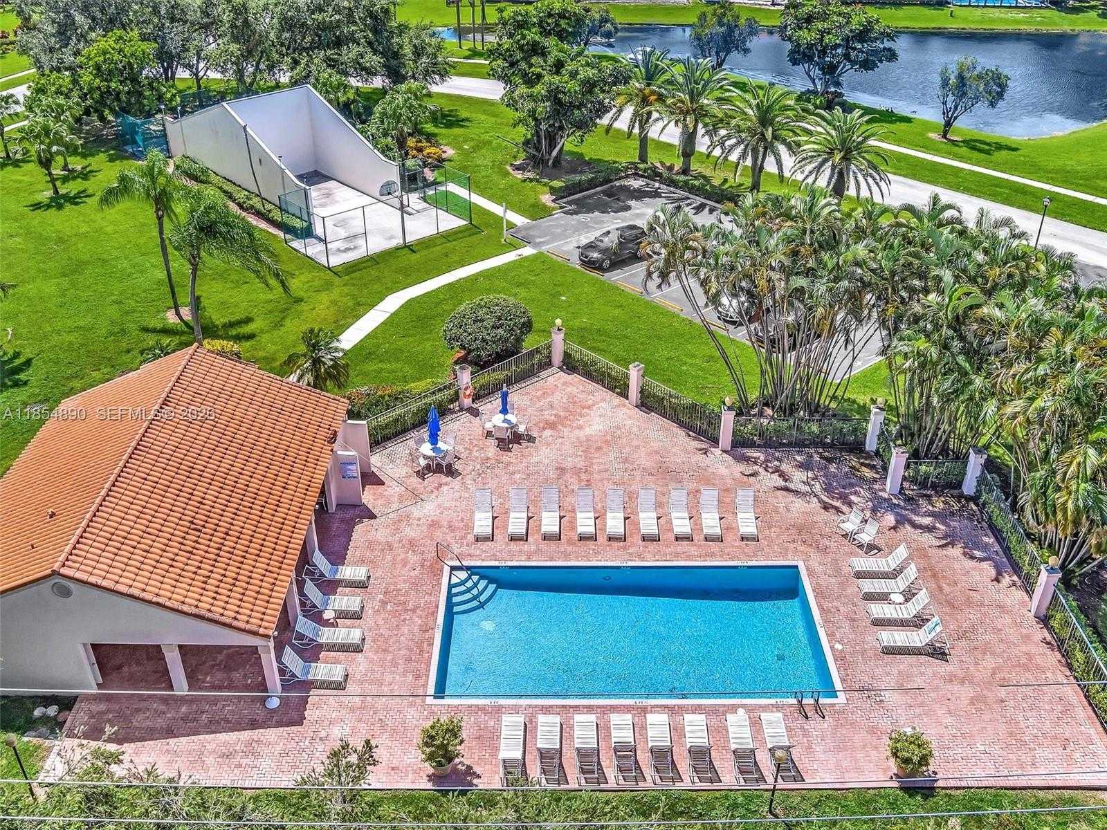 20013 Mona Cir  APT 20013 Boca Raton Florida United States, for Sale, residential, Pierre J Denis, Realty 100