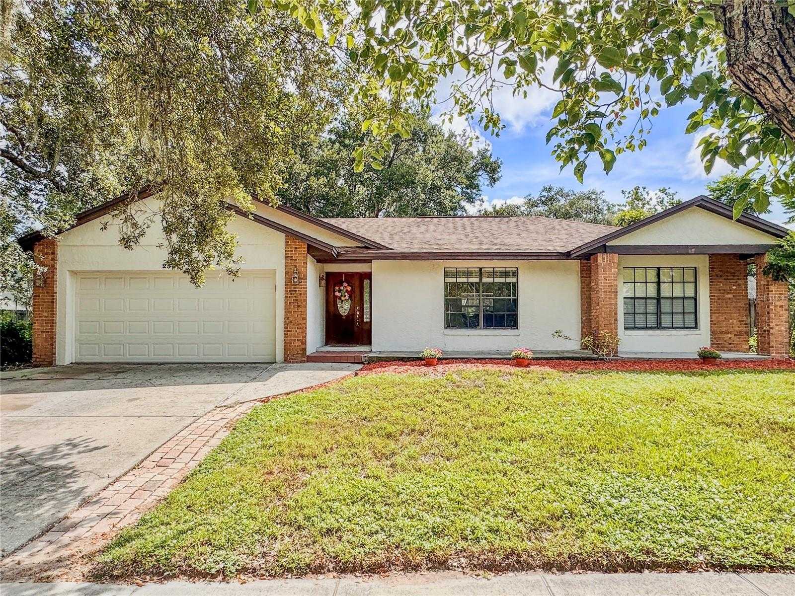 2507 CREEKVIEW CIRCLE Oviedo Florida United States, for Sale, residential, Fritz Wardlow, HomeSmart