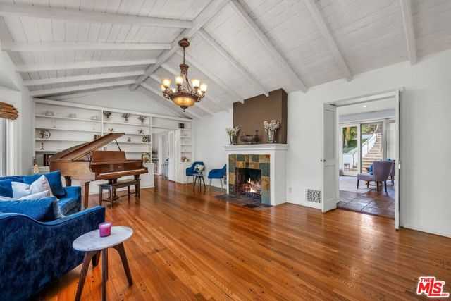 10321 Rochester Avenue Los Angeles California United States, for Sale, residential, Kelly Donahue, Keller Williams Realty Los Feliz