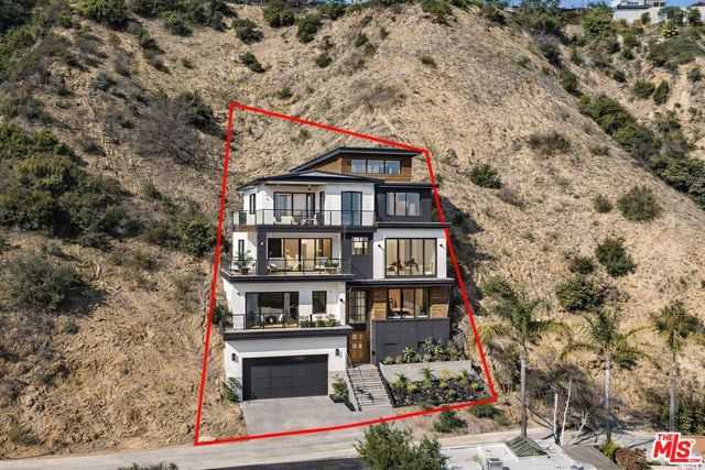 3573 Camino De La Cumbre Sherman Oaks California United States, for Sale, commercial, Michele Davis-Avey, Berkshire Hathaway HomeServices California Properties