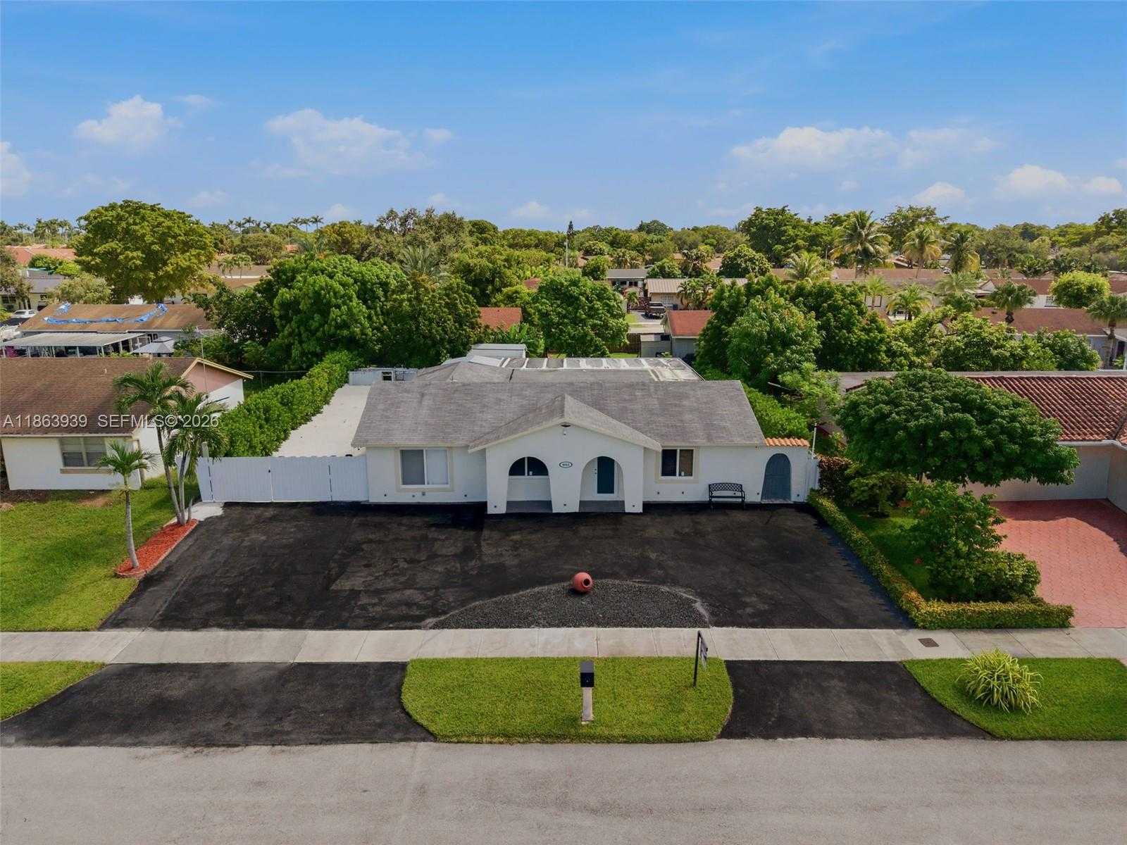 6553 SW 148th Pl Miami Florida United States, for Sale, residential, Henry Smith, Incom Sample Office
