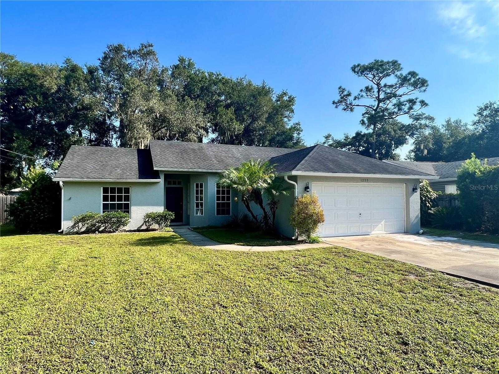 1299 E OHIO AVENUE Deland Florida United States, Sale Pending, residential,  , DASH Real Estate Company
