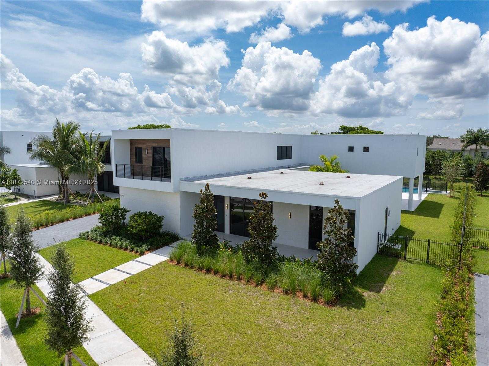 16740 N Botaniko Dr N Weston Florida United States, for Sale, residential, Radmila Mandel, Florida Sky Realty Group